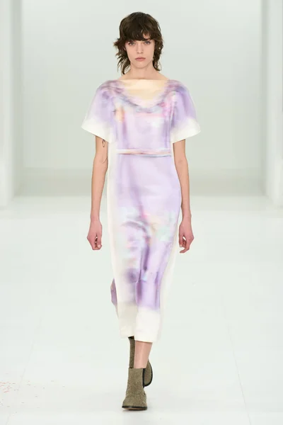 Look 3
